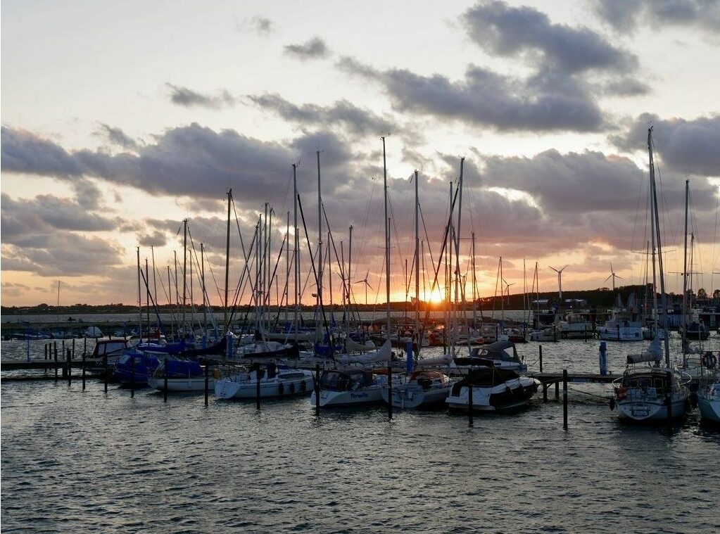 Hausboot Ella Yachthafen Burgstaaken